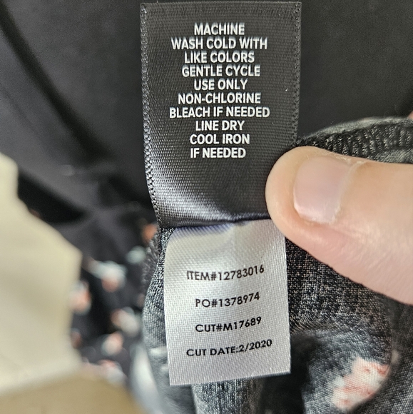 💚HP💚NWT Torrid Sweetheart Black Pink Floral Handkerchief Challis Midi Dress - Picture 13 of 15